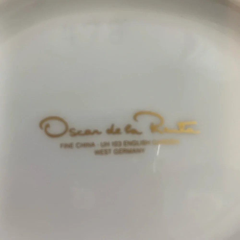 OSCAR DE LA RENTA ENGLISH GARDEN VASE
